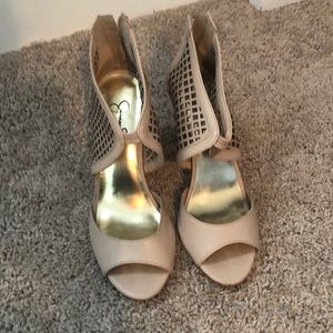 Jessica Simpson Nude Pumps
